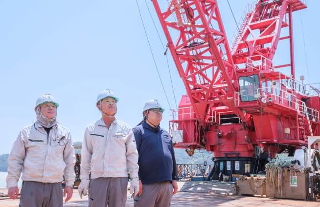 船舶乗組員（船員、起重機船作業員）